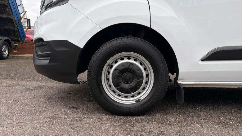 Ford Transit Custom 300 L1 Diesel Fwd 2.0 EcoBlue 130ps High Roof Leader Van